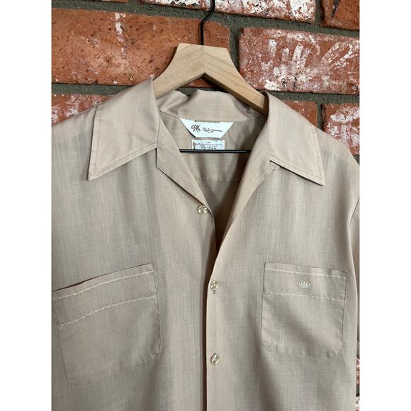 Vintage 1960s mens button down - Picture 2 of 5